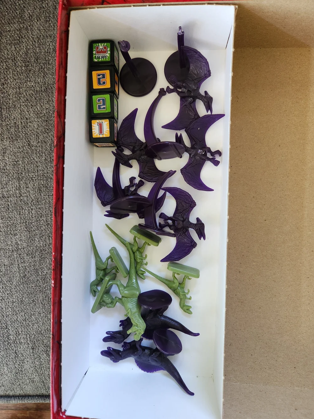 Jurassic Park 3 Board Game Missing 1 Dinosaur & 1 Playing Card Pictured ^